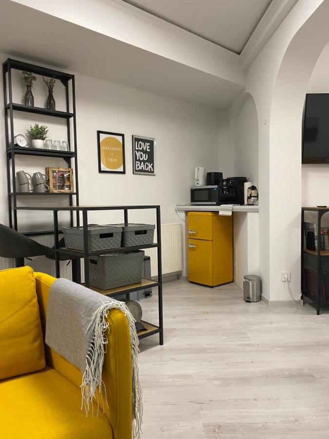 Homestay Chice, Urbane Oase Mit Arbeitsplatz Troisdorf